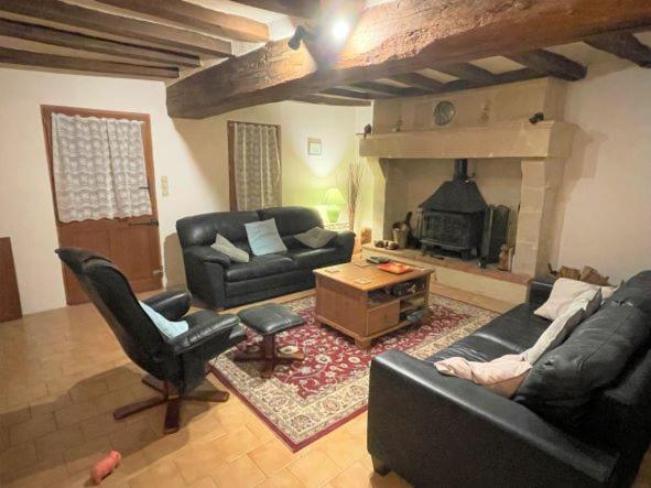 La Maison Tournesol - 3 Bedroom House With Large Garden Near Saumur Saint-Martin-de-la-Place エクステリア 写真