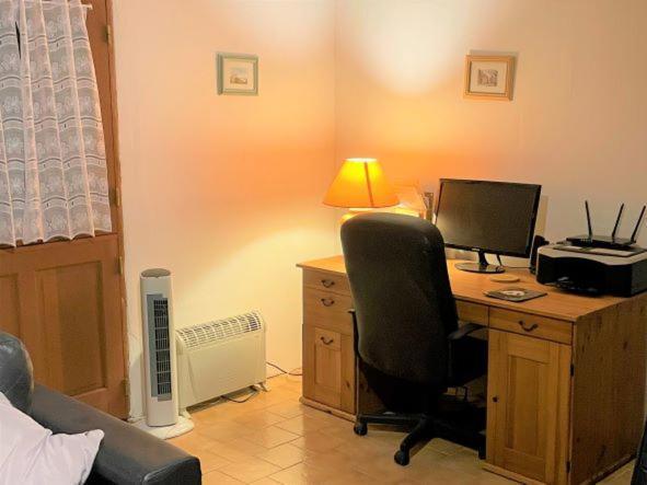 La Maison Tournesol - 3 Bedroom House With Large Garden Near Saumur Saint-Martin-de-la-Place エクステリア 写真